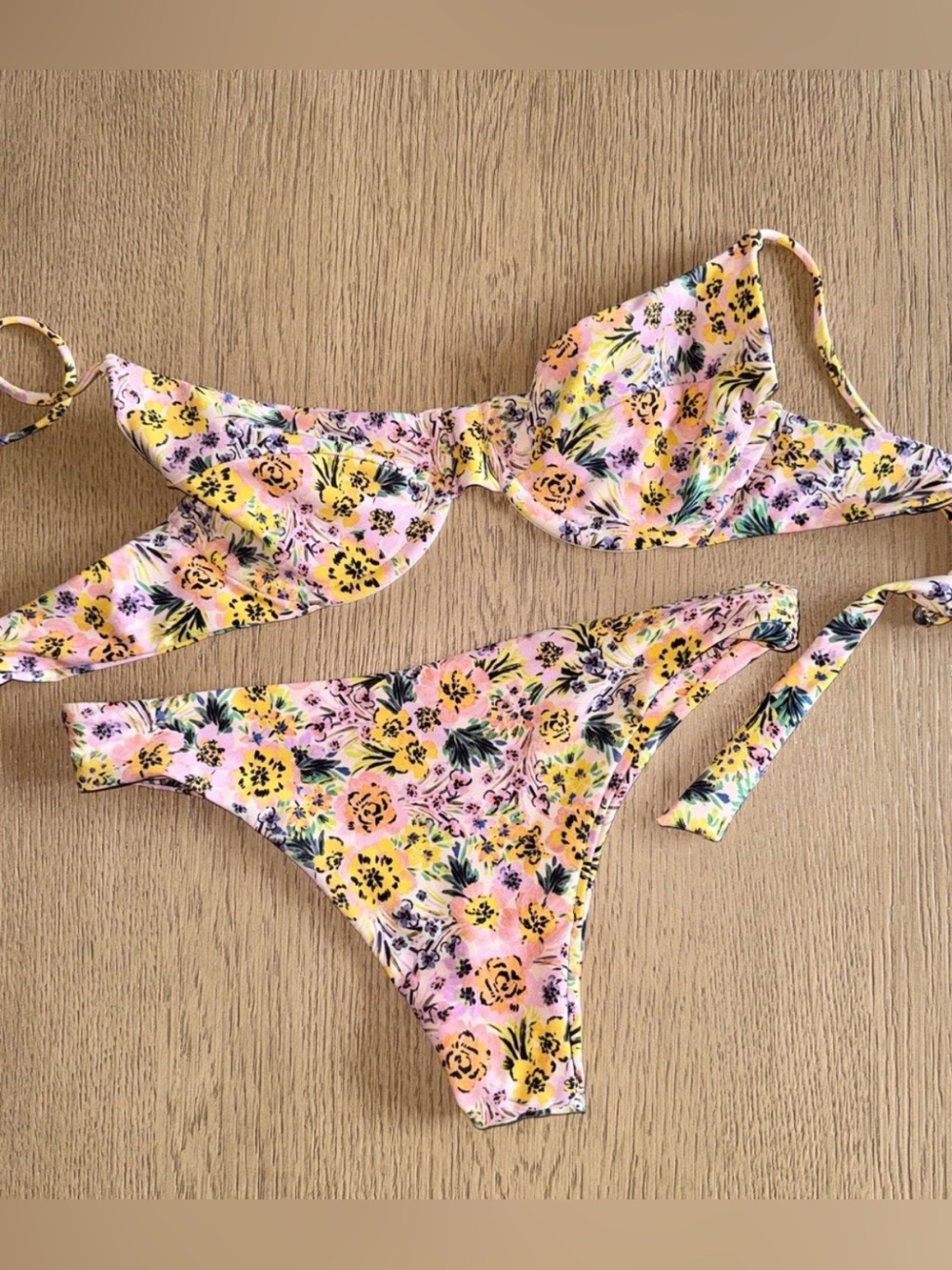 Skatie Swim ☀️ - size small bikini